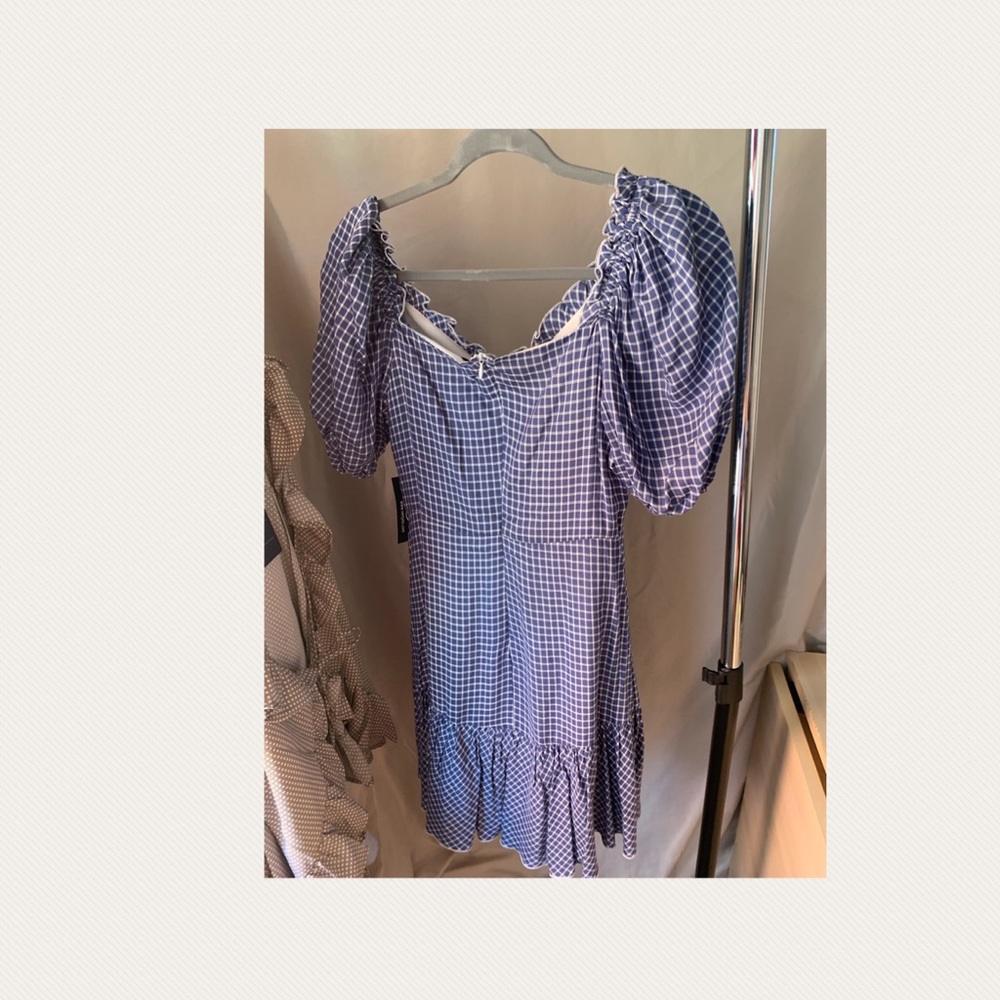 Dress - Picture 3 of 3